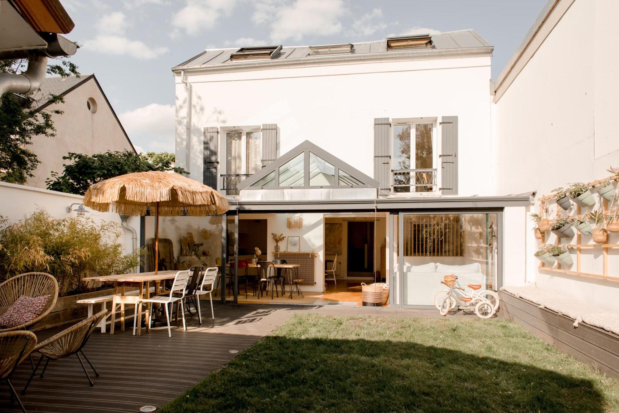 Logement Entier Ou A Partager Dans Maison Familiale A Rueil Malmaison, Proche De Paris La Defense Exterior photo